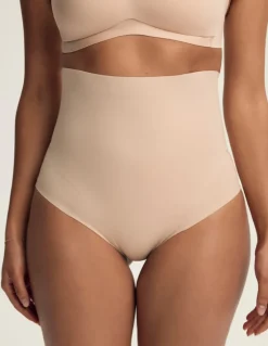 Majtki modelujące Smooth