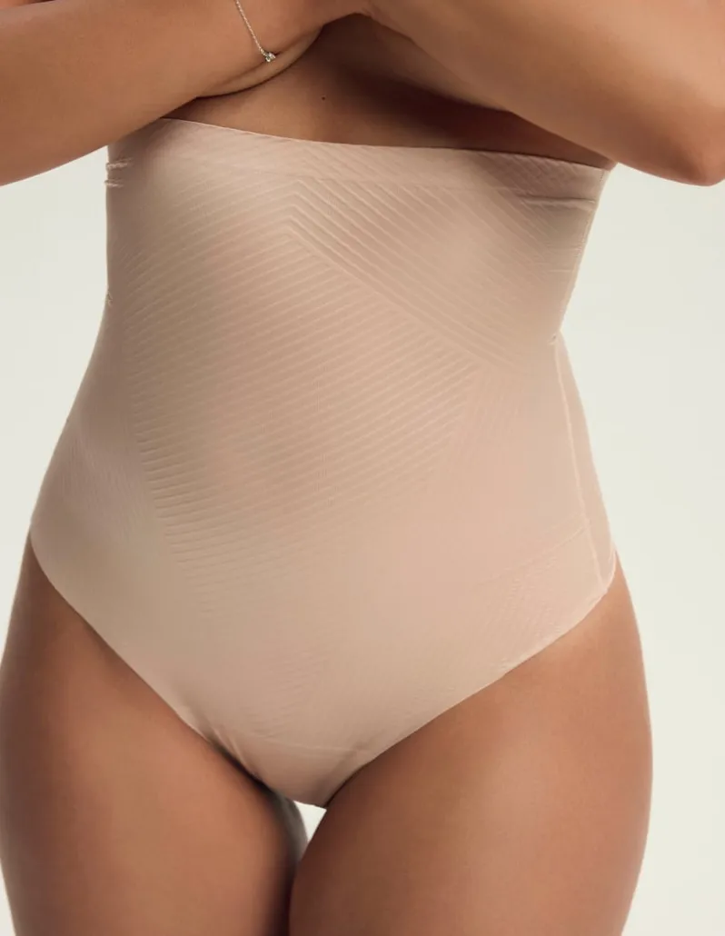 Stringi modelujące Shapy