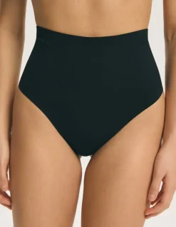 Stringi Seamless