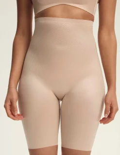 Szorty modelujące Shapy